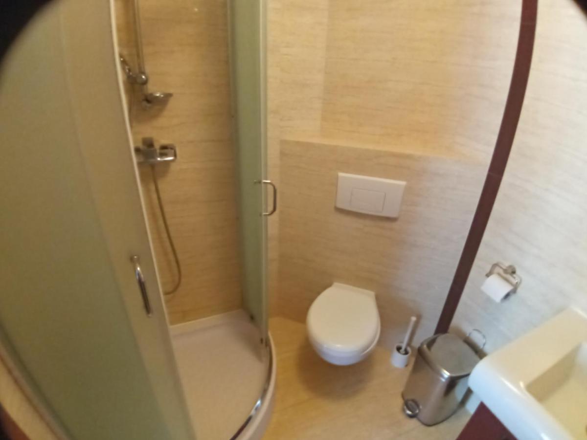 Azzurro Hotel Łukęcin Buitenkant foto