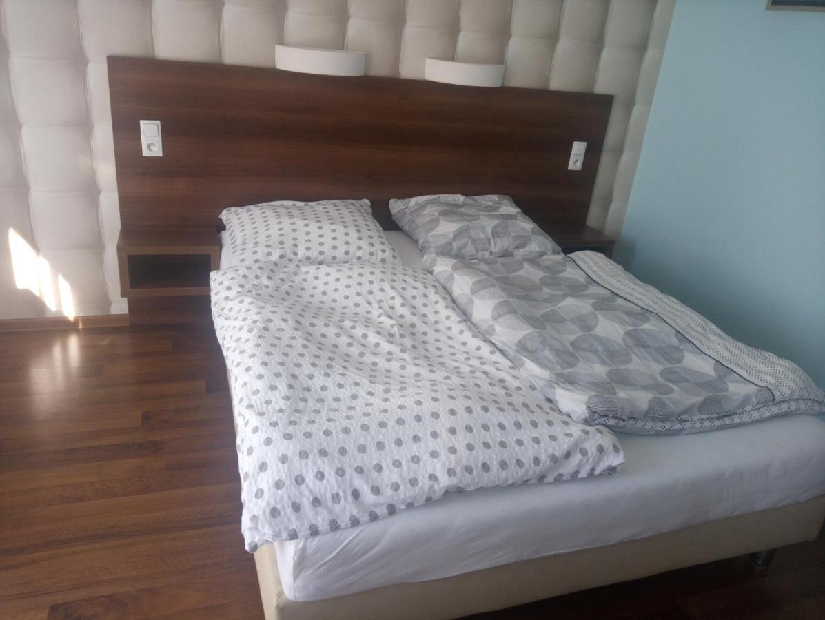Azzurro Hotel Łukęcin Buitenkant foto